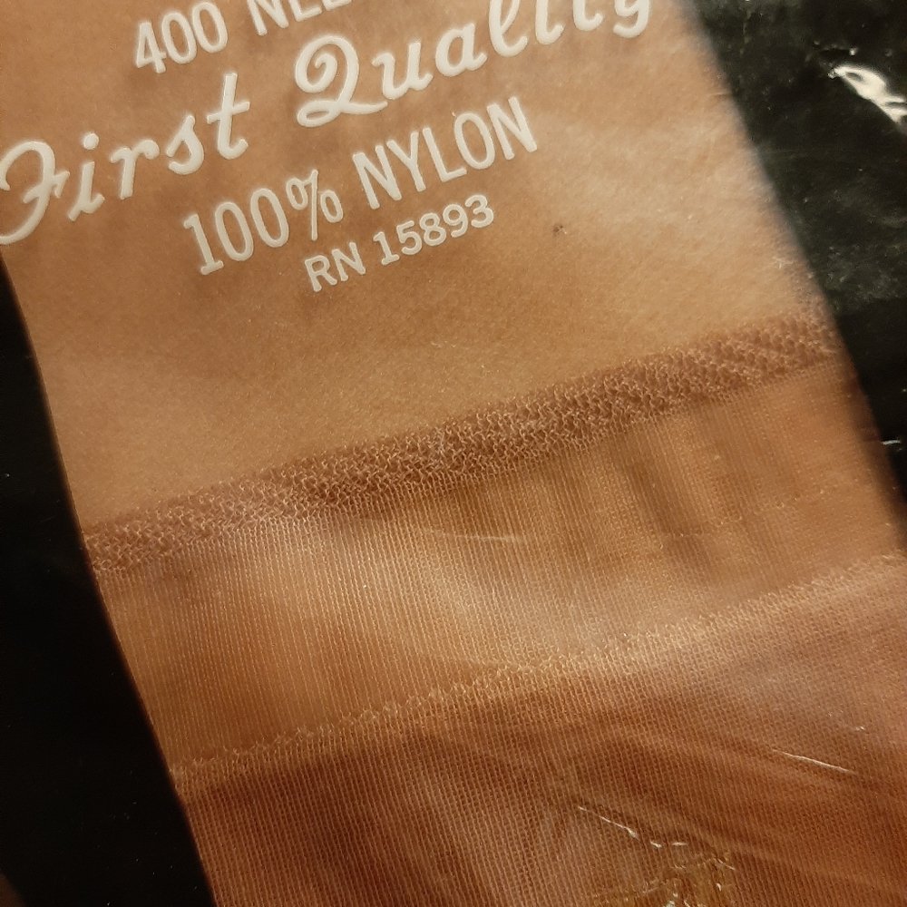 SOLD Stretch Stockings Sheer Seamless - Picture 7 of 8